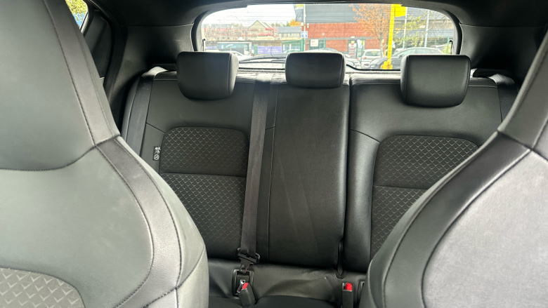 Nissan Juke 1.0 DiG-T 114 N-Connecta 5dr DCT Petrol Hatchback